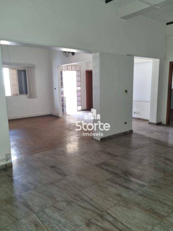 Casa à venda com 5 quartos, 500m² - Foto 2