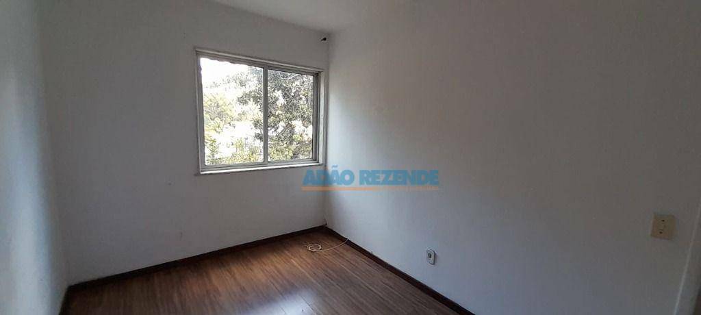 Apartamento à venda com 3 quartos, 80m² - Foto 6