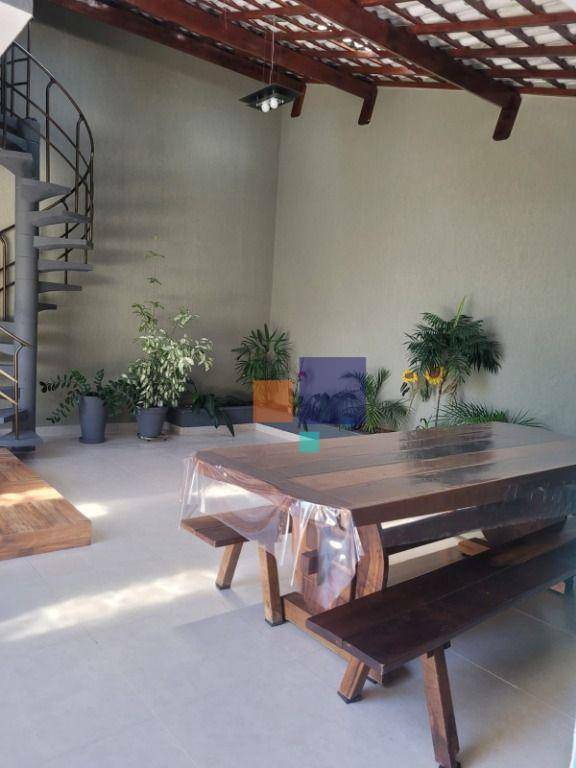 Casa à venda com 3 quartos, 282m² - Foto 14
