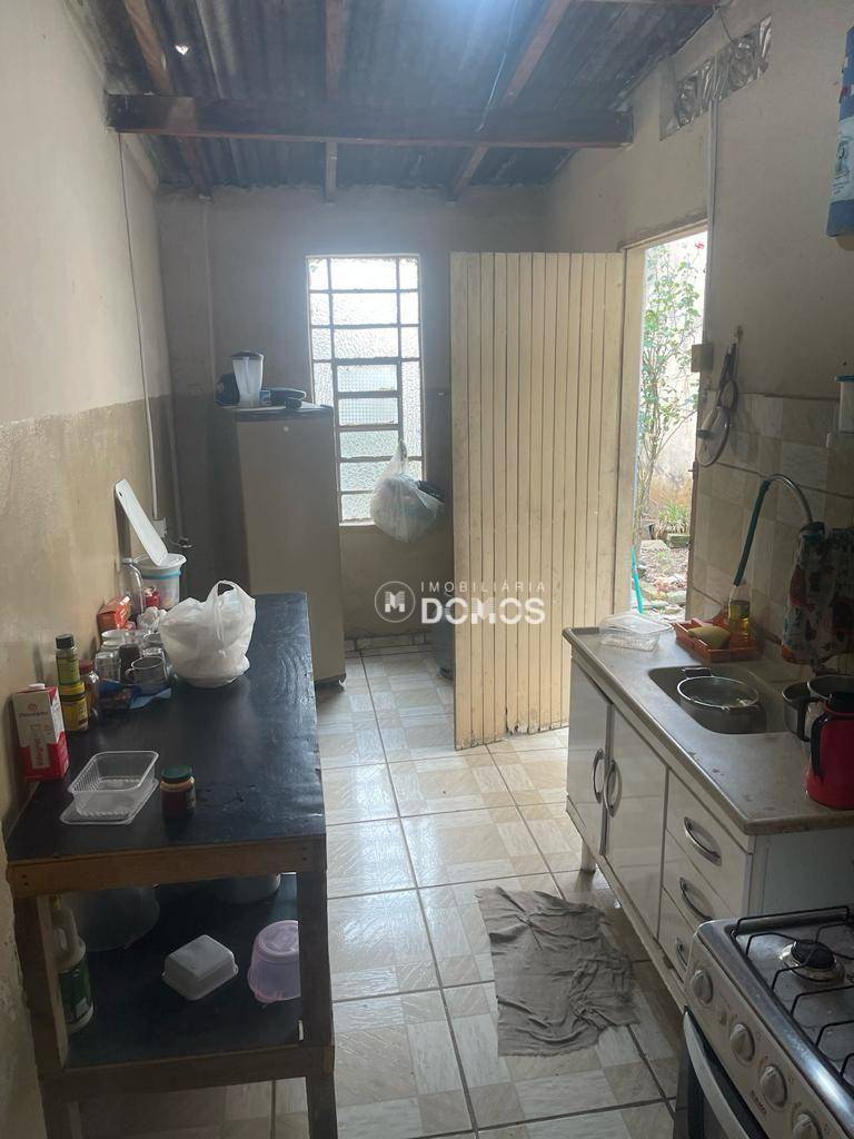 Casa à venda com 3 quartos, 90m² - Foto 5