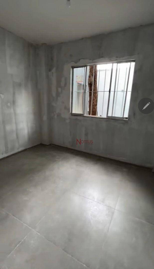 Casa à venda com 2 quartos, 55m² - Foto 6