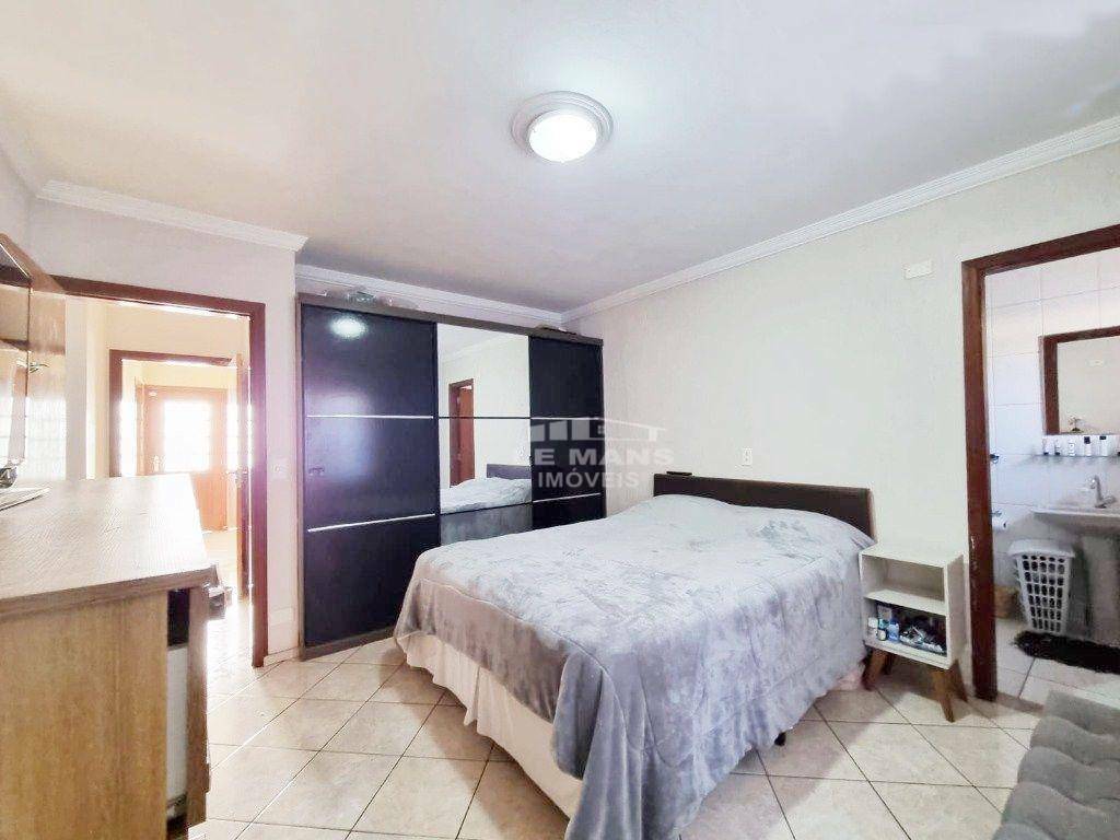 Casa à venda com 4 quartos, 210m² - Foto 31