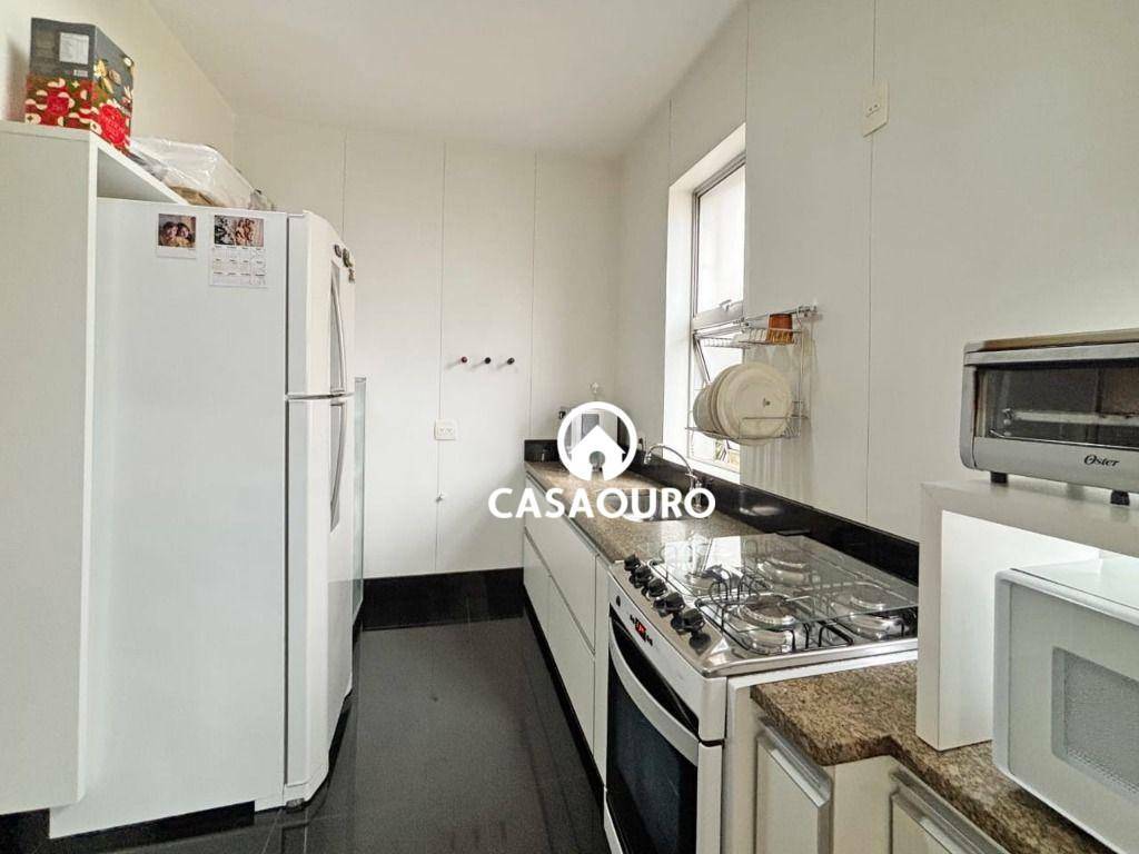 Apartamento à venda com 3 quartos, 110m² - Foto 8