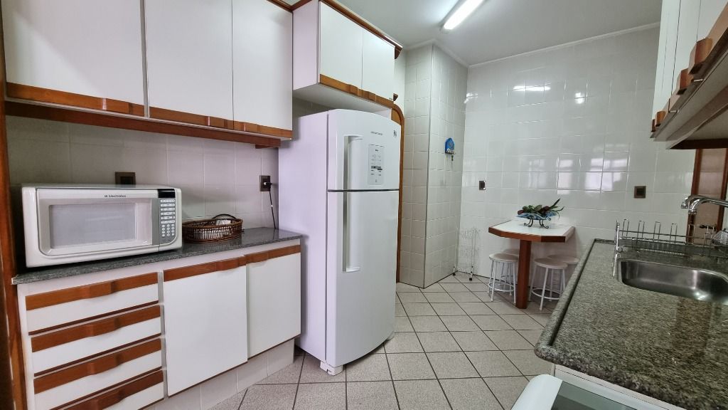 Apartamento à venda com 3 quartos, 130m² - Foto 23