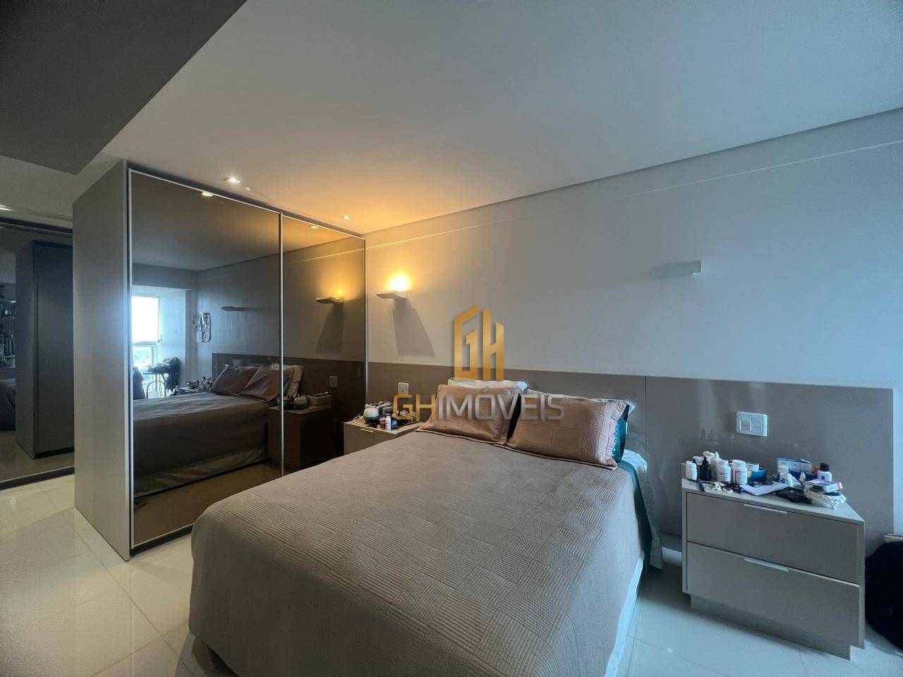 Apartamento à venda com 4 quartos, 242m² - Foto 12