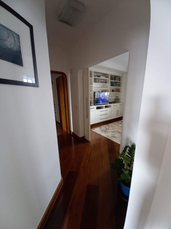 Apartamento à venda com 3 quartos, 198m² - Foto 10