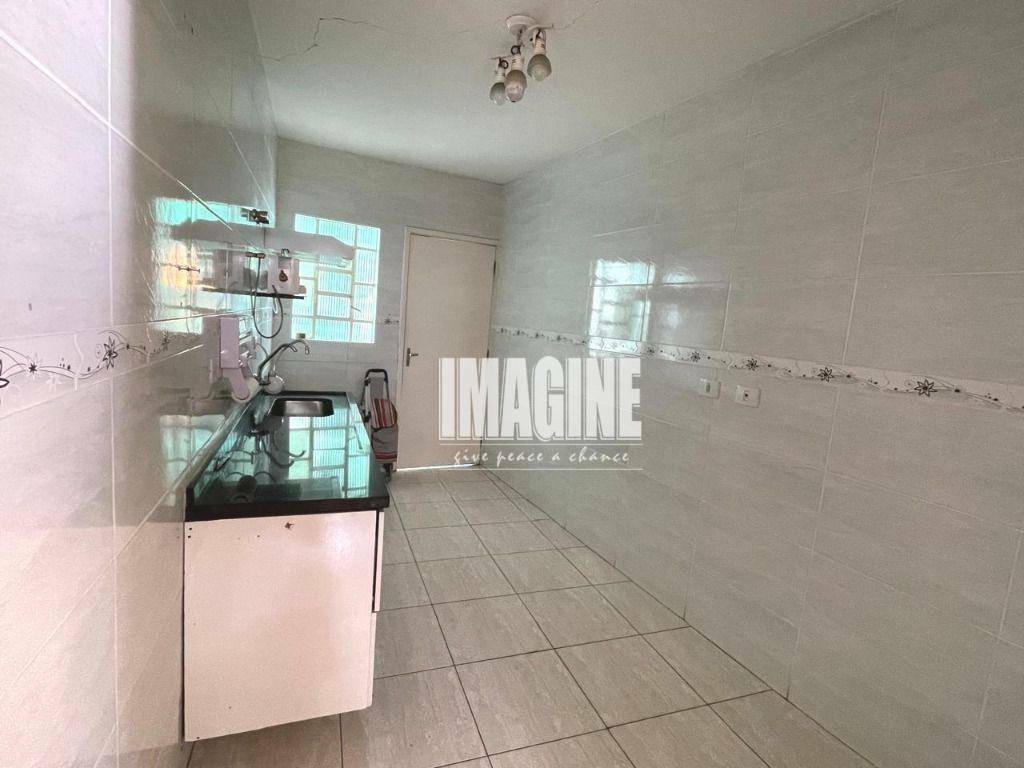 Casa à venda com 2 quartos, 120m² - Foto 10