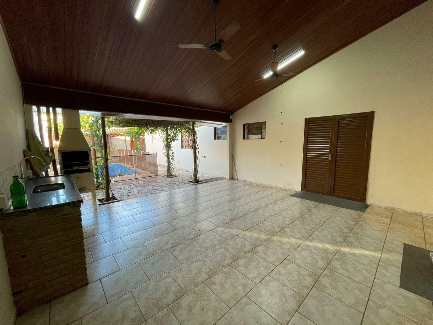 Casa à venda com 3 quartos, 176m² - Foto 11