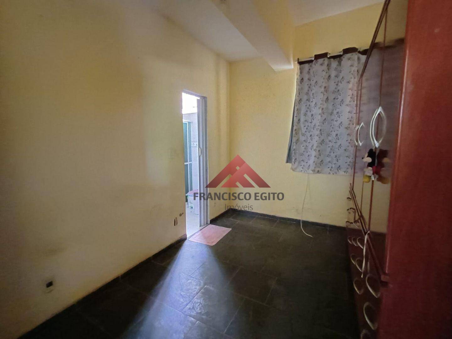 Casa à venda com 4 quartos, 100m² - Foto 8