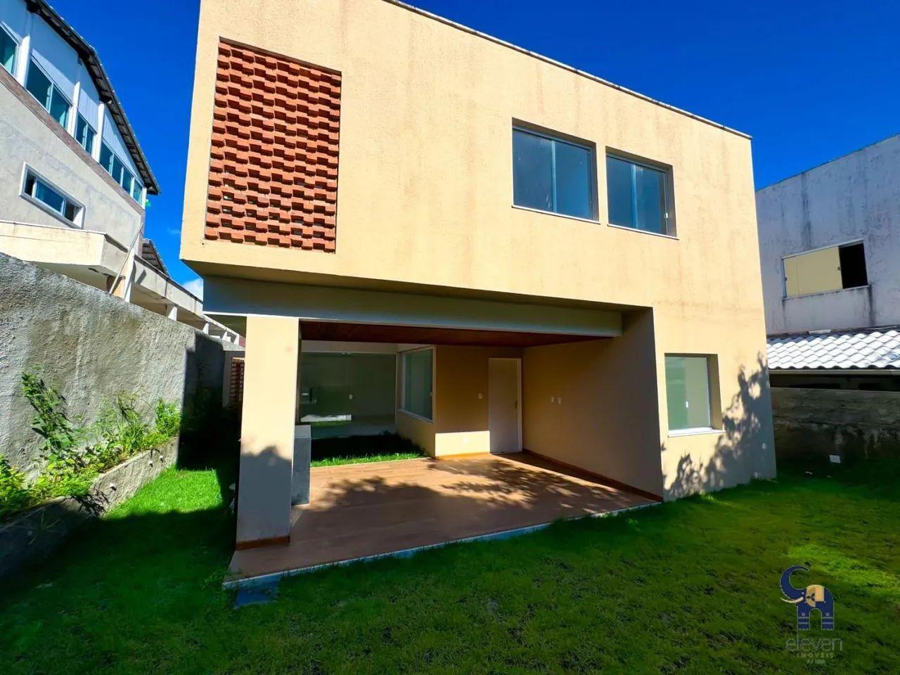 Casa à venda com 4 quartos, 190m² - Foto 1