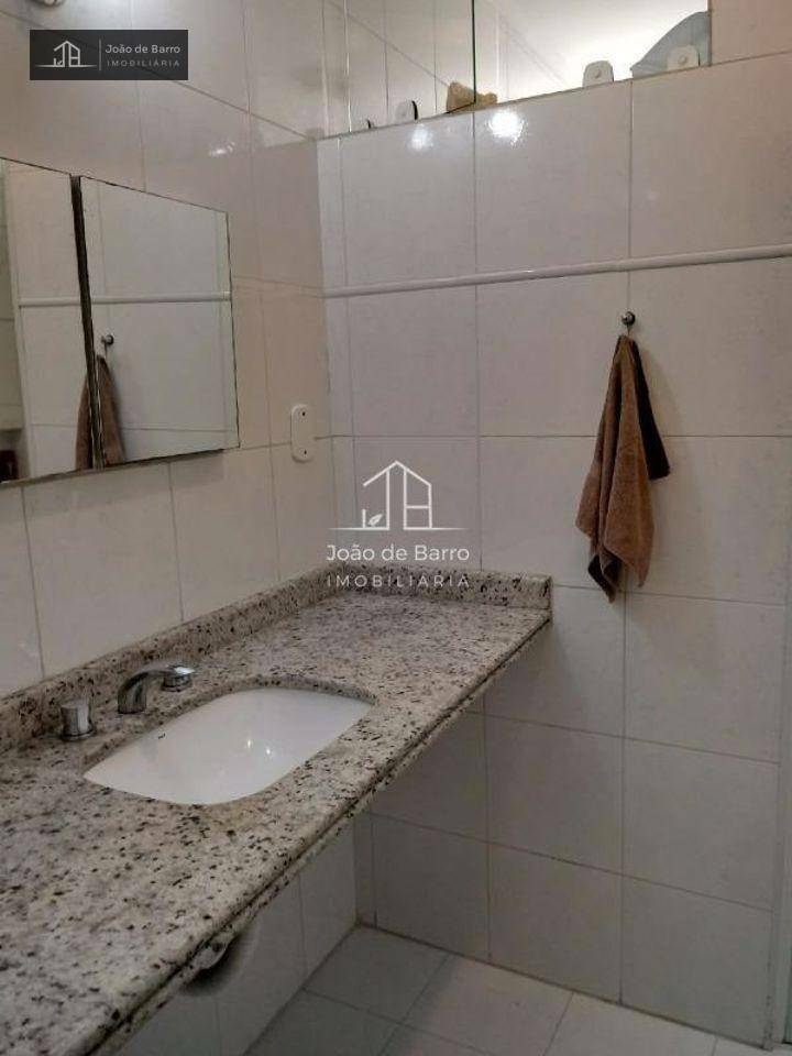 Apartamento à venda com 4 quartos, 200m² - Foto 18