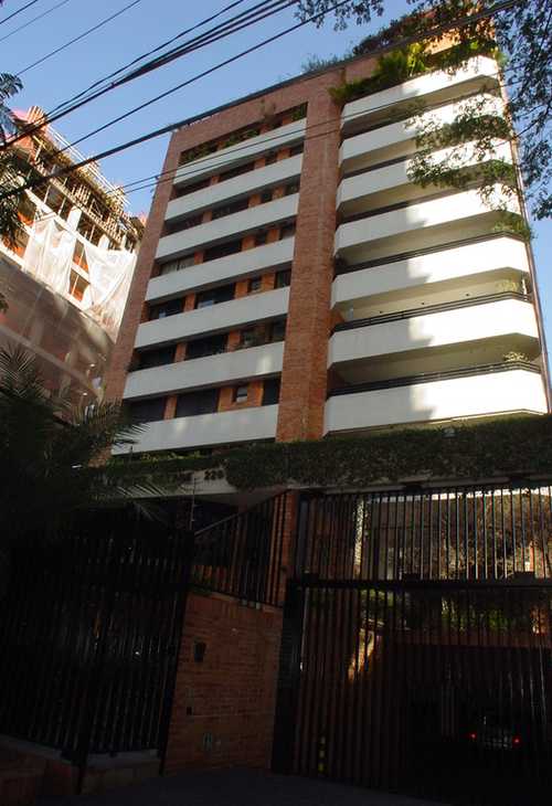 Apartamento à venda com 4 quartos, 285m² - Foto 1