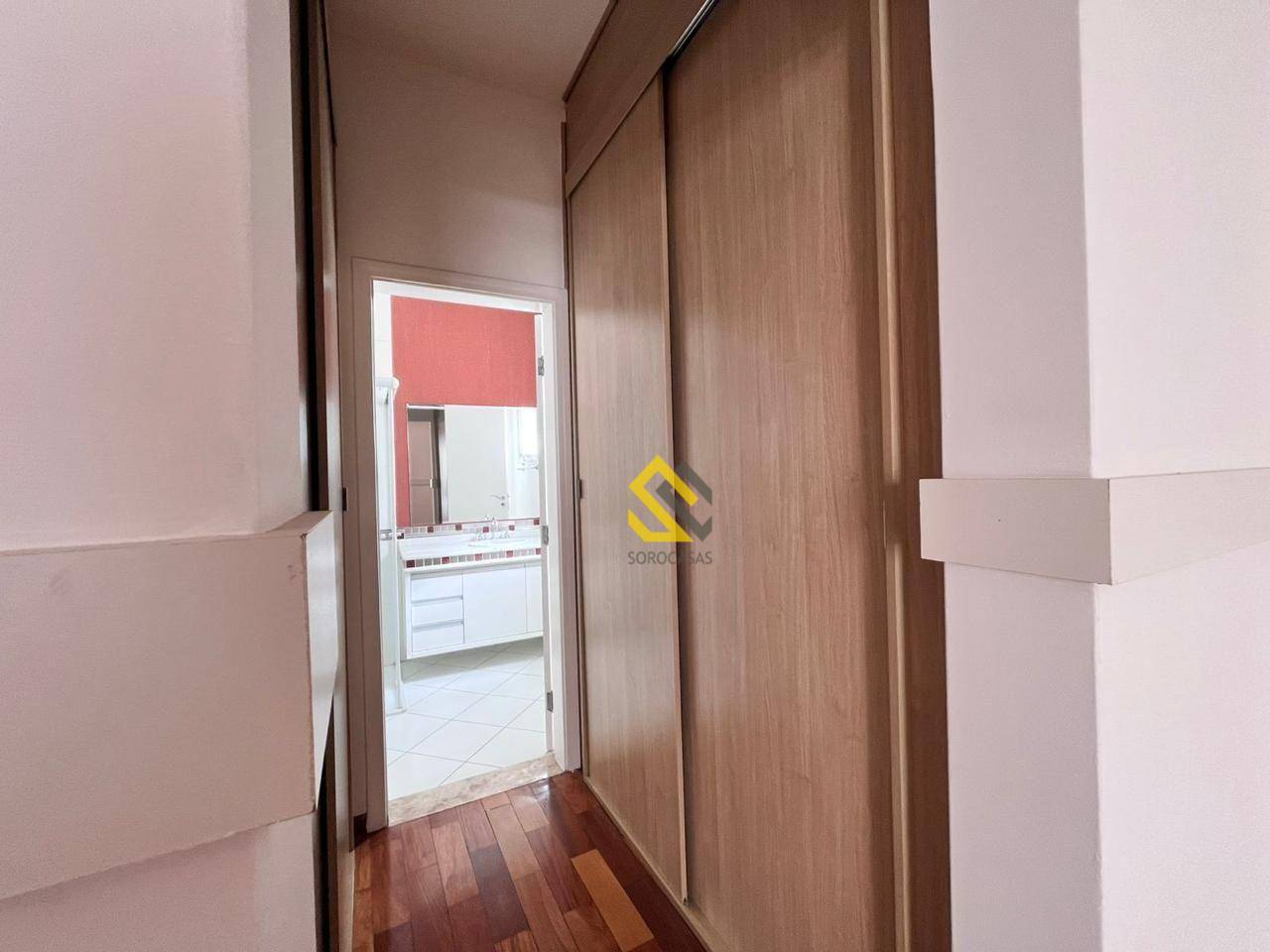 Casa de Condomínio para alugar com 4 quartos, 412m² - Foto 37