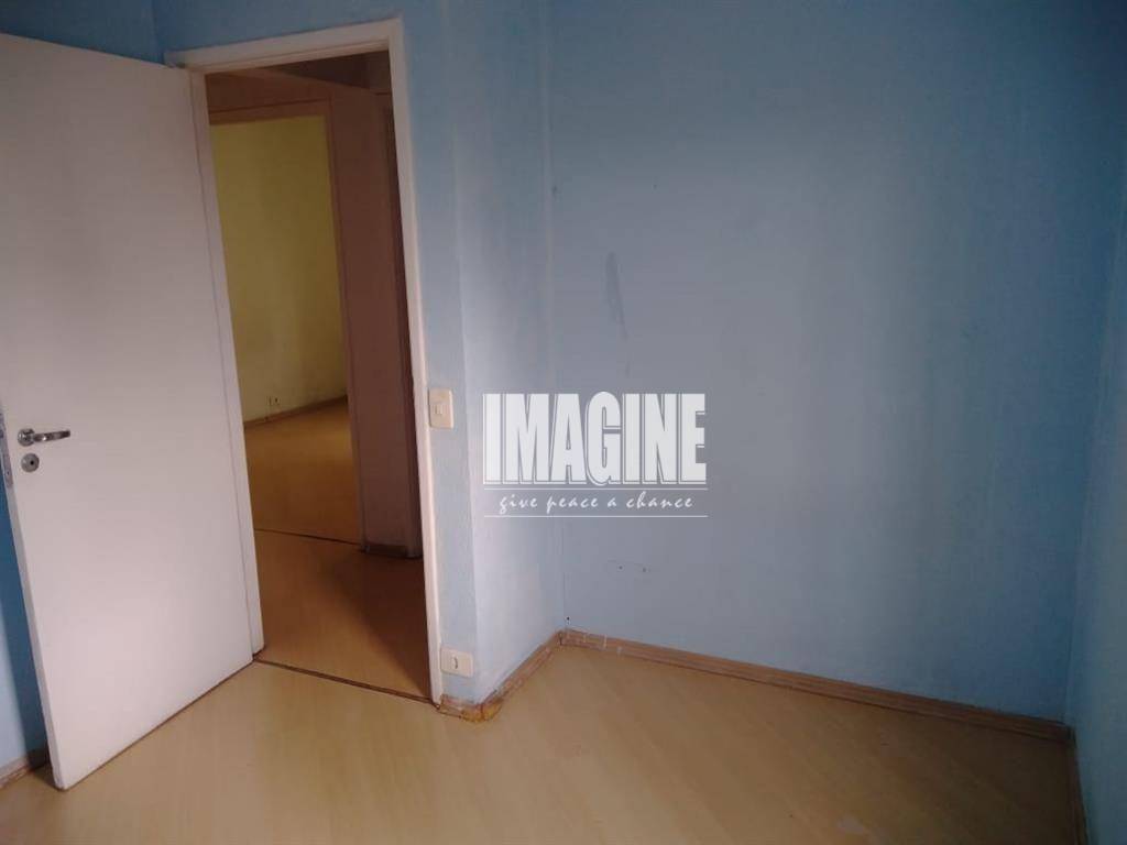 Apartamento à venda com 3 quartos, 70m² - Foto 4