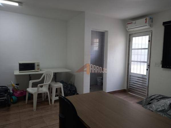 Casa à venda com 3 quartos, 200m² - Foto 25