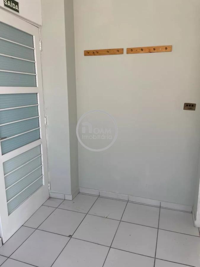 Casa à venda com 1 quarto, 109m² - Foto 2