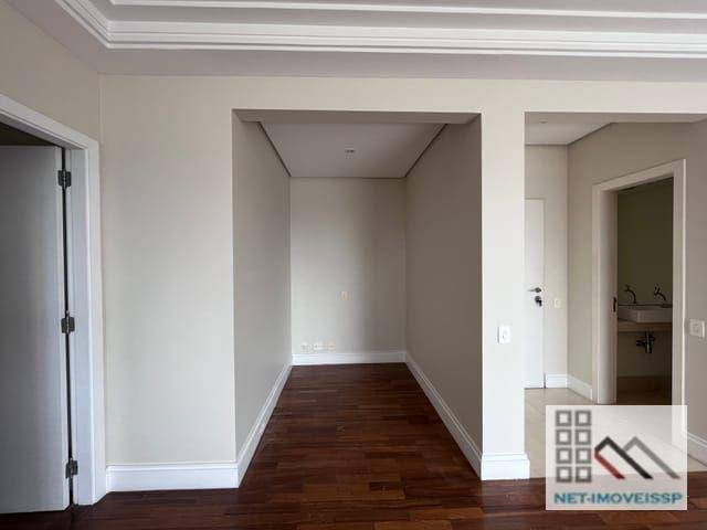 Apartamento para alugar com 3 quartos, 152m² - Foto 13