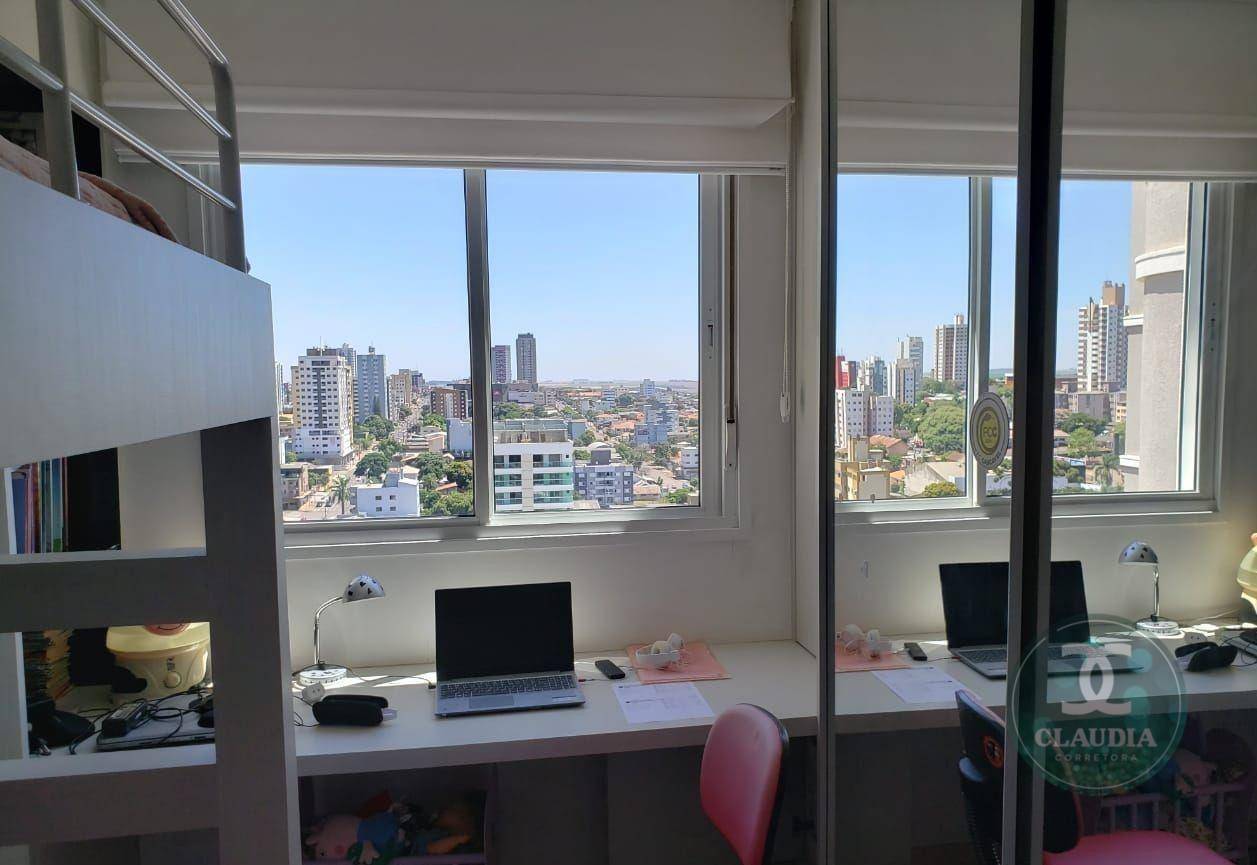 Apartamento à venda com 3 quartos, 204m² - Foto 16