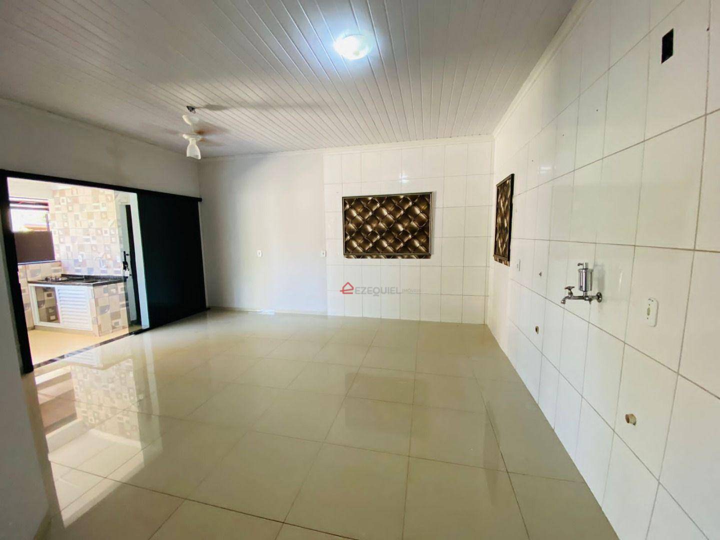 Casa à venda com 3 quartos, 340m² - Foto 11