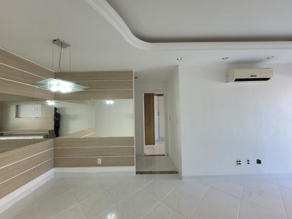 Apartamento à venda com 2 quartos, 85m² - Foto 2