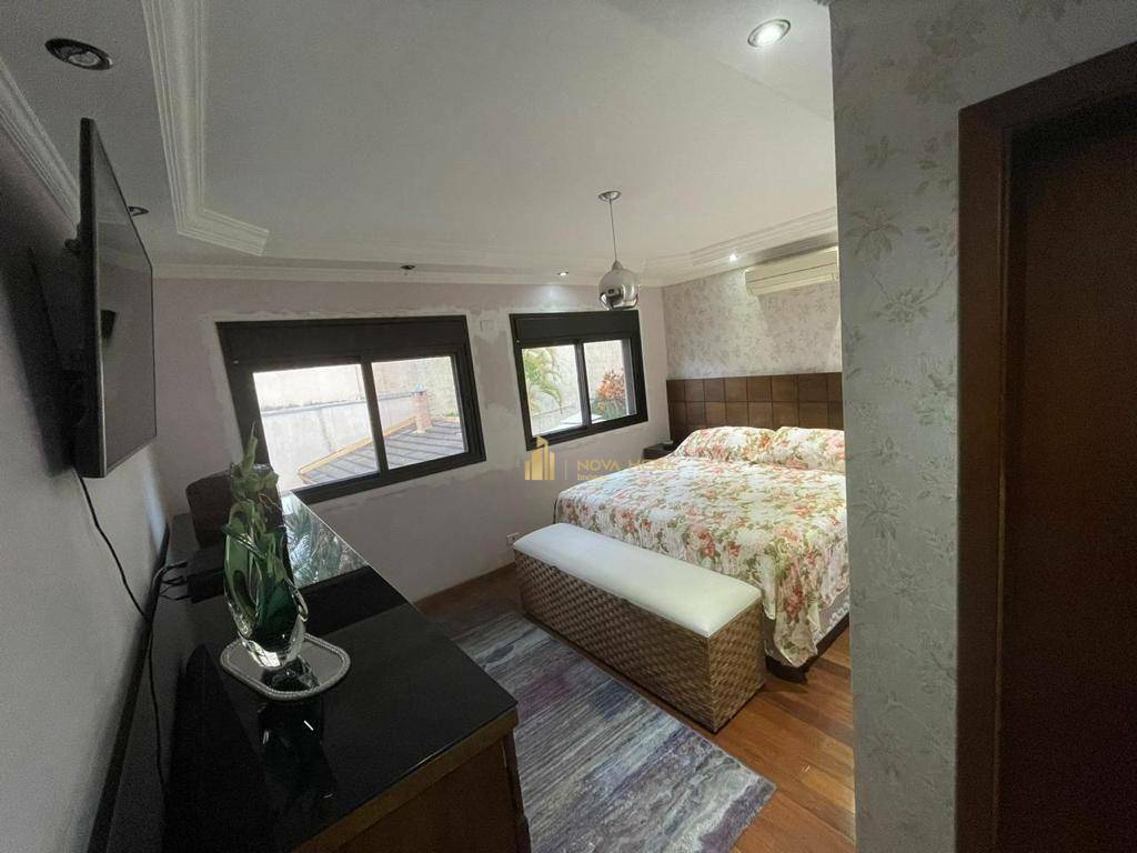 Sobrado à venda com 4 quartos, 354m² - Foto 33