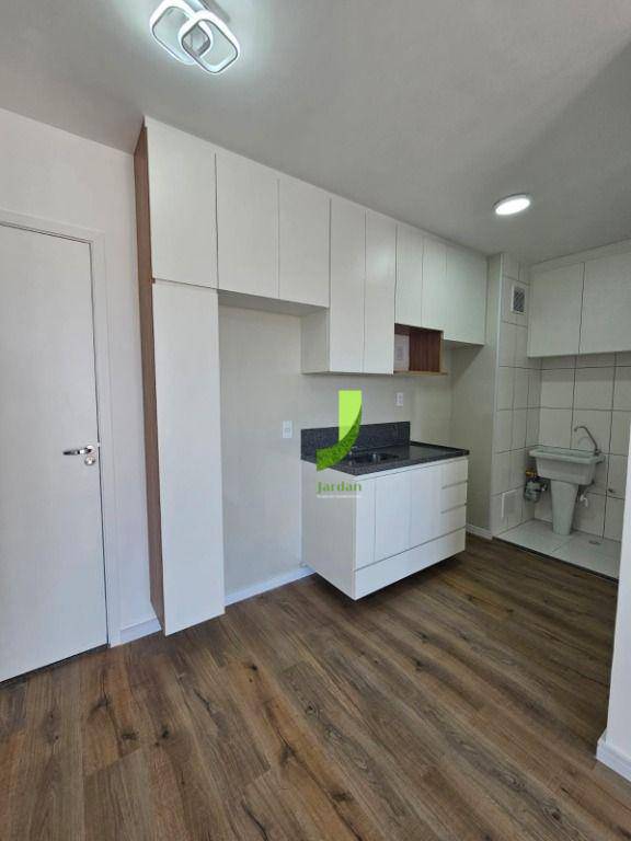 Apartamento para alugar com 2 quartos, 39m² - Foto 7