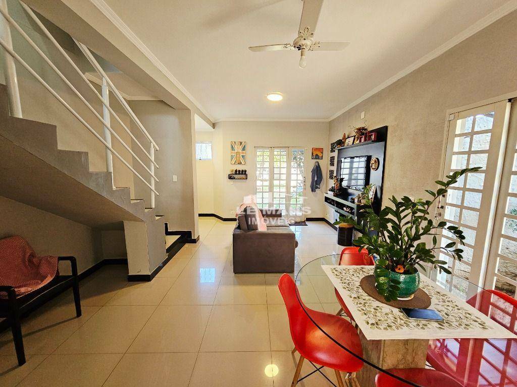 Casa à venda com 3 quartos, 120m² - Foto 7
