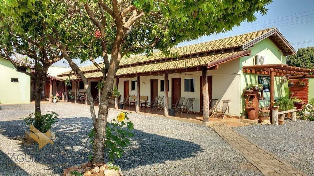 Pousada-Chalé à venda com 20 quartos, 700m² - Foto 1