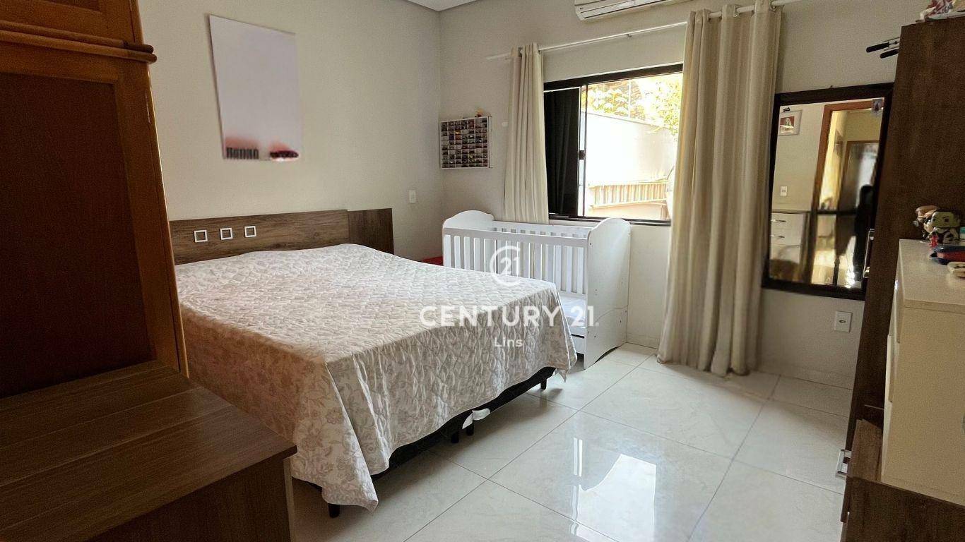 Casa à venda com 3 quartos, 300M2 - Foto 7