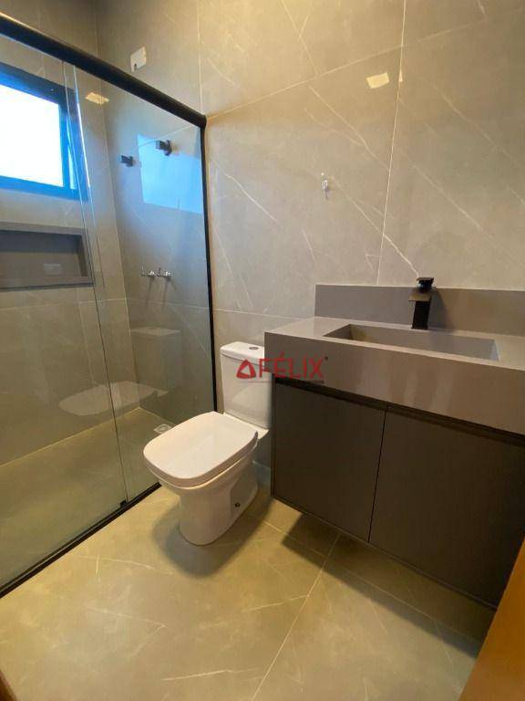 Casa de Condomínio para alugar com 3 quartos, 220m² - Foto 45