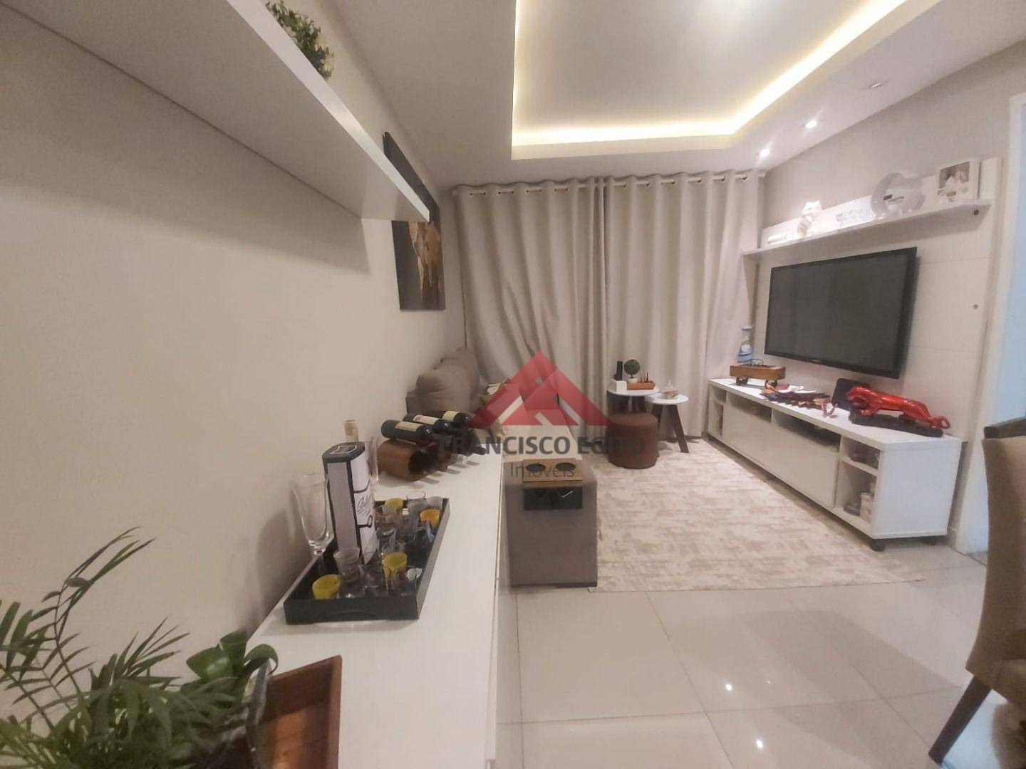 Apartamento à venda com 2 quartos, 80m² - Foto 1