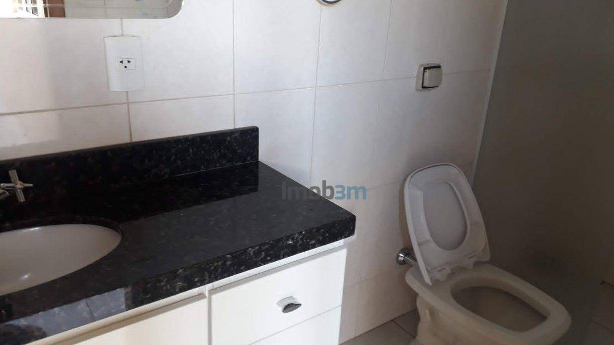 Sobrado à venda com 5 quartos, 300m² - Foto 22