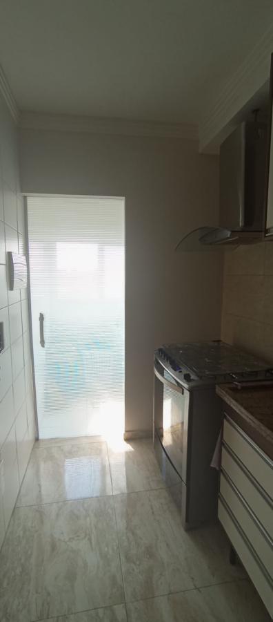 Apartamento à venda com 2 quartos, 58m² - Foto 2