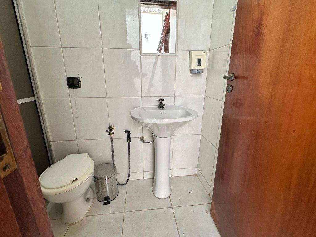 Casa de Condomínio para alugar com 4 quartos, 331m² - Foto 18