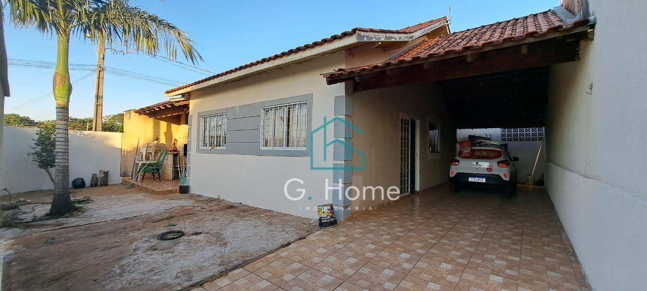 Casa à venda com 4 quartos, 180m² - Foto 2
