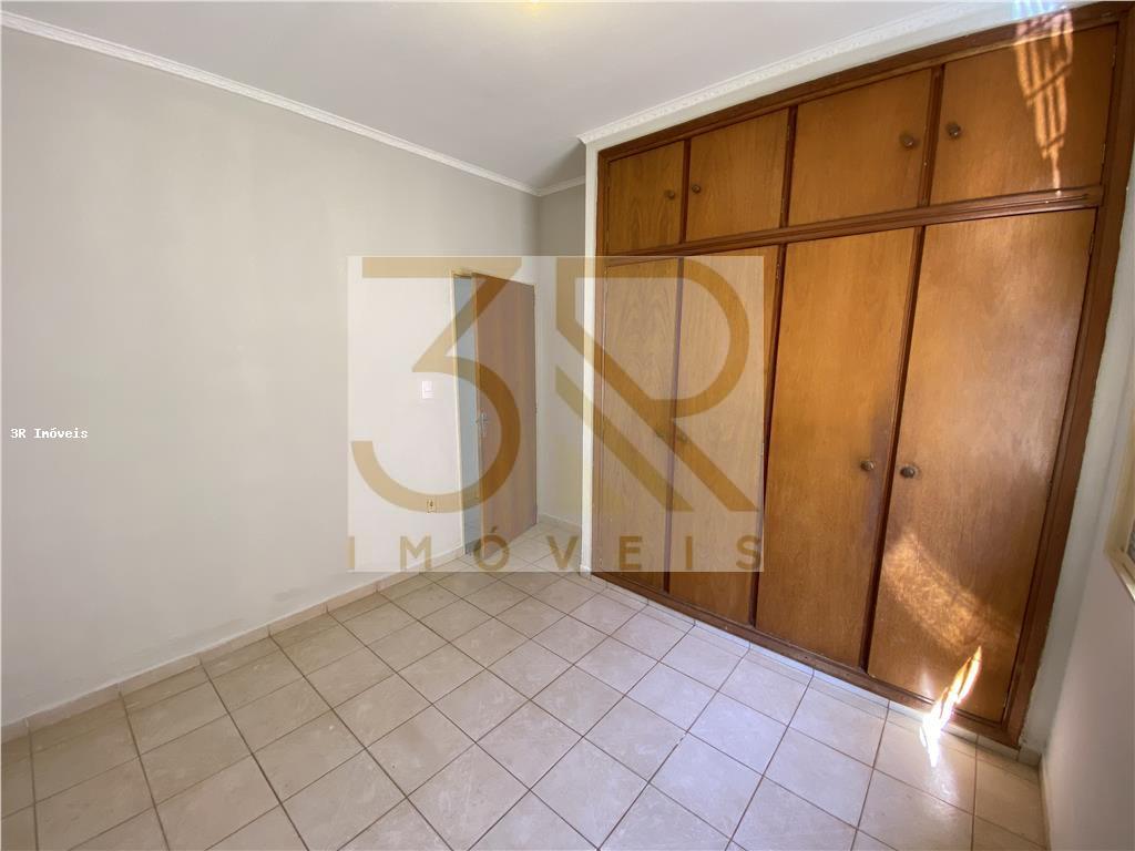 Casa à venda com 3 quartos, 270m² - Foto 20