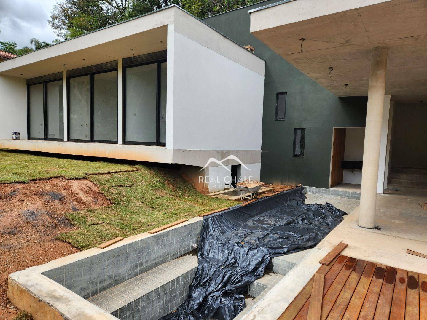 Casa de Condomínio à venda com 4 quartos, 355m² - Foto 24