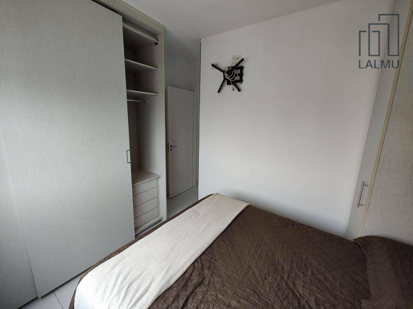 Apartamento para alugar com 2 quartos, 60m² - Foto 17