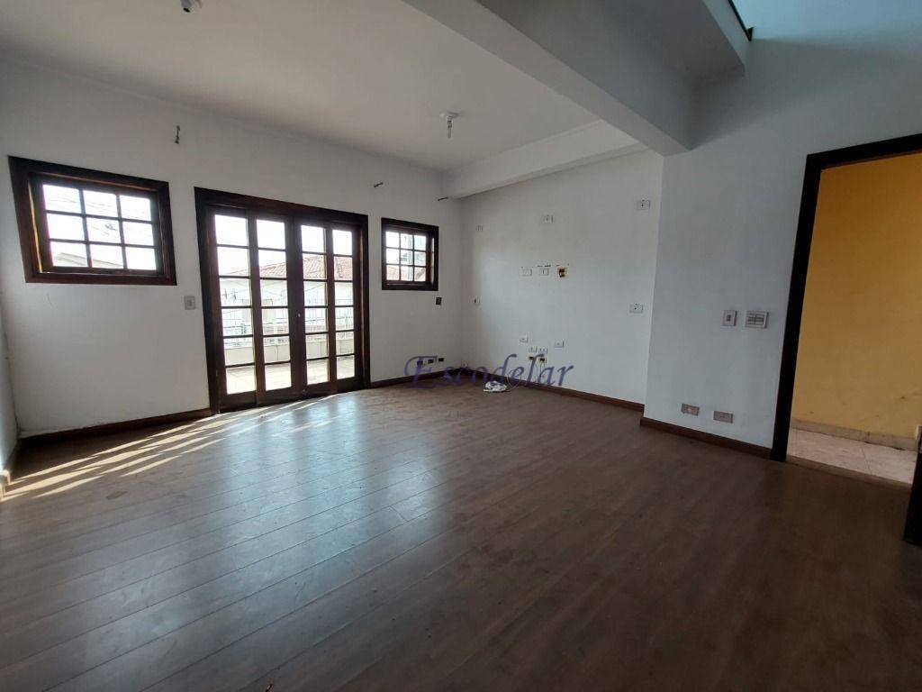 Sobrado à venda com 3 quartos, 250m² - Foto 1