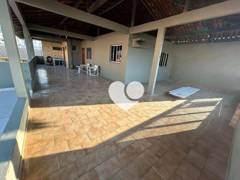 Casa para alugar com 2 quartos, 170m² - Foto 4