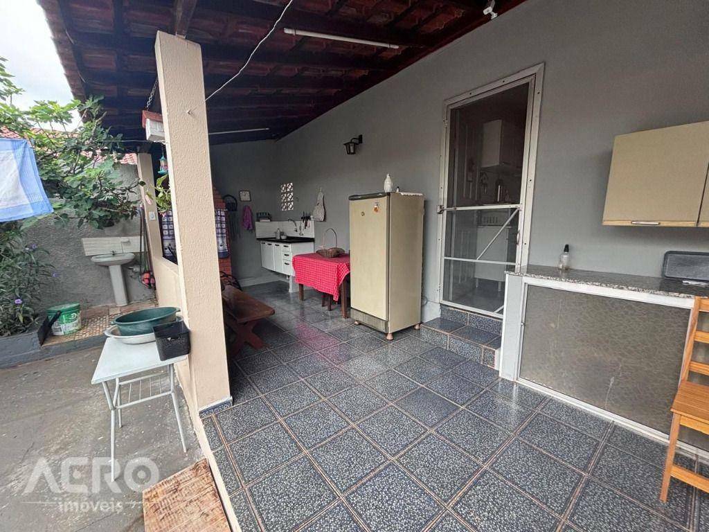 Casa à venda com 2 quartos, 116m² - Foto 14