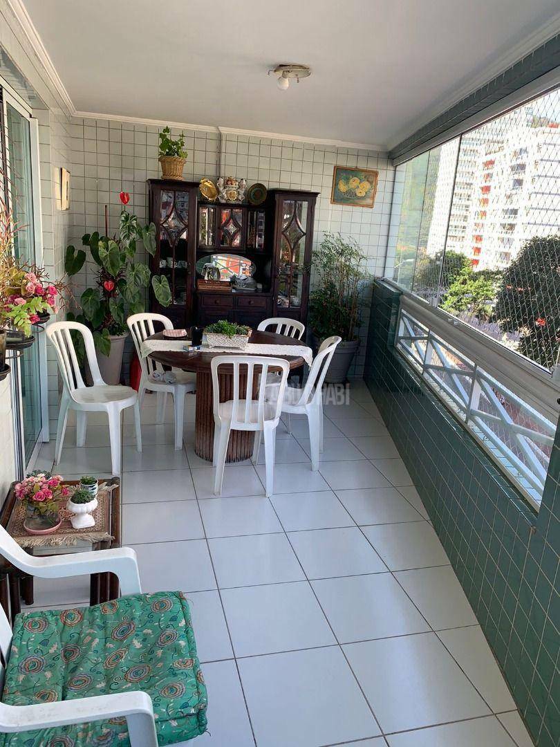 Apartamento à venda com 2 quartos, 103m² - Foto 1