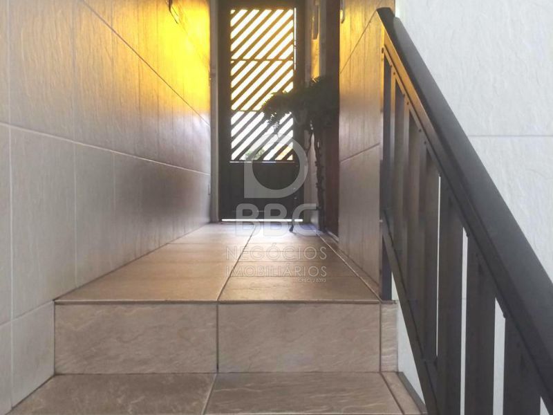 Sobrado à venda com 3 quartos, 206m² - Foto 4