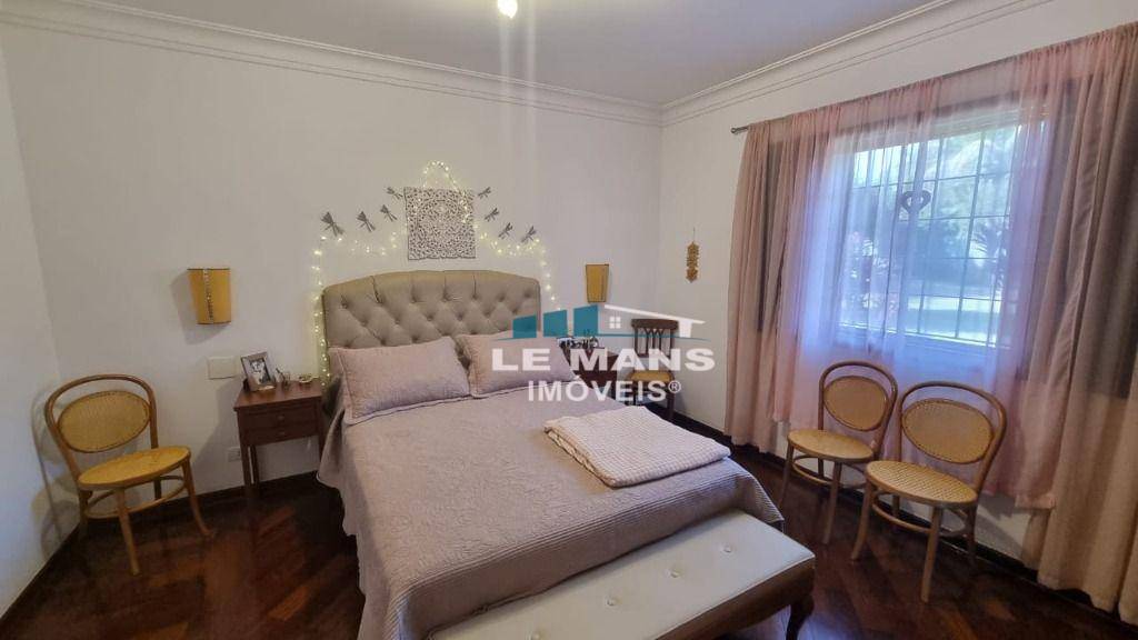 Casa à venda com 3 quartos, 241m² - Foto 28