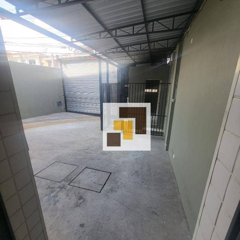 Depósito-Galpão-Armazém para alugar, 550m² - Foto 2