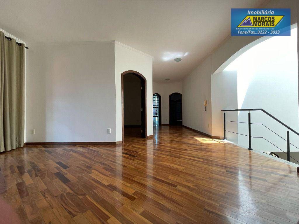 Casa para alugar com 4 quartos, 460m² - Foto 20