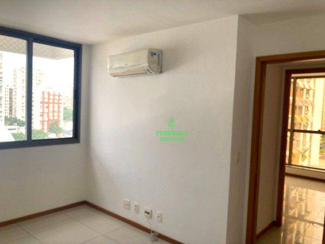 Apartamento à venda com 3 quartos, 120m² - Foto 16