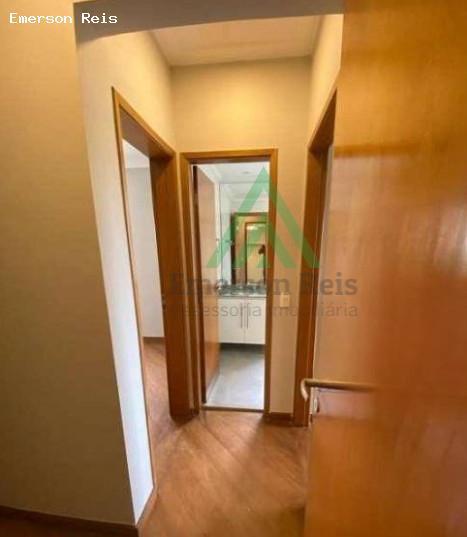 Casa à venda com 3 quartos, 104m² - Foto 3