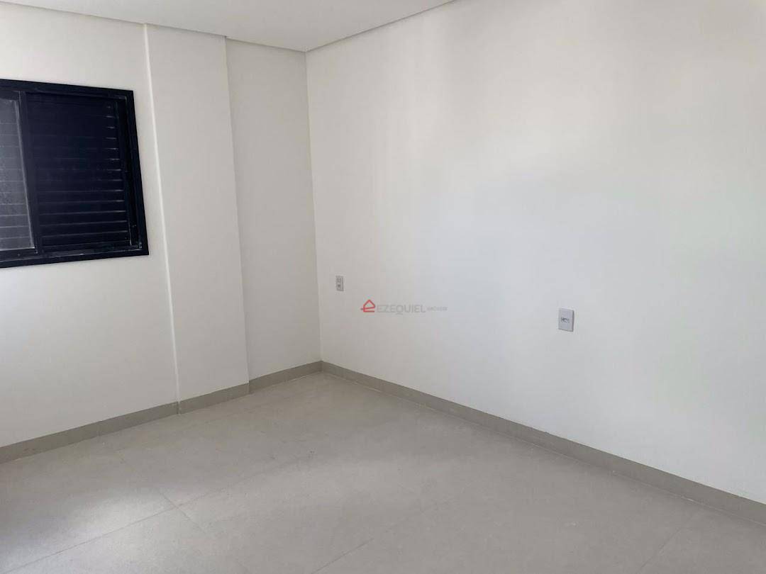 Apartamento à venda com 2 quartos, 141m² - Foto 3