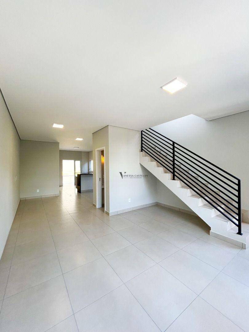 Casa à venda com 3 quartos, 129m² - Foto 4